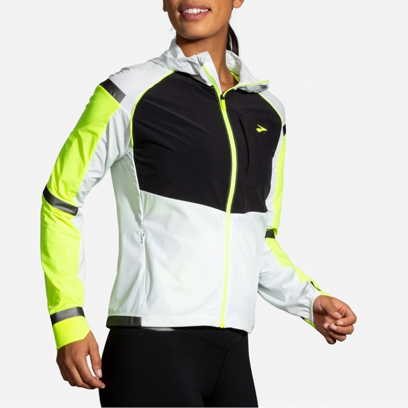 Brooks Jackets & Coats Brooks Womens Carbonite Jacket Icy